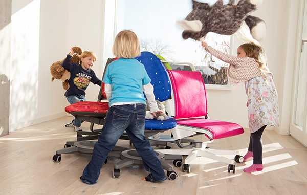 2015_KW18_moll_gesundes Lernen_Kinder_Kinderschreibtische_Stühle_Kinderdrehstuhl