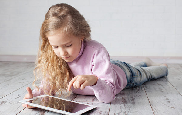 Gesundes Lernen moll Kinder lesen digital ipad Kinderdrehstuhl. Kinderschreibtisch, Joker, Winner, Champion